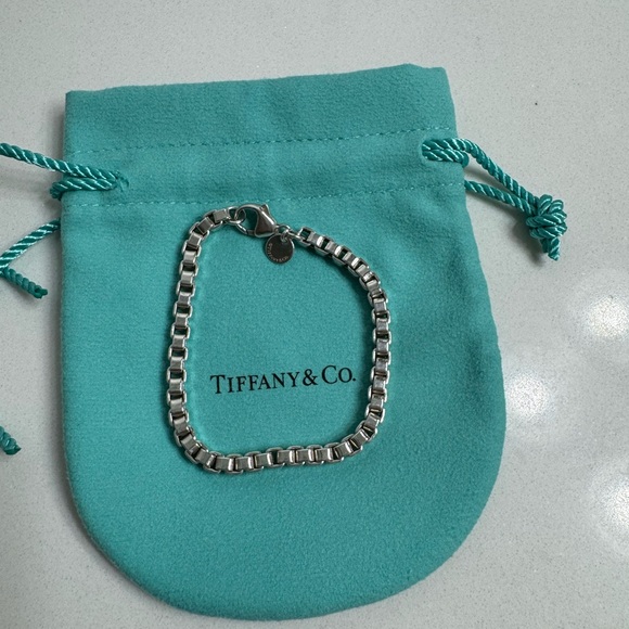 Tiffany & Co Venetian Link Bracelet - Picture 2 of 4